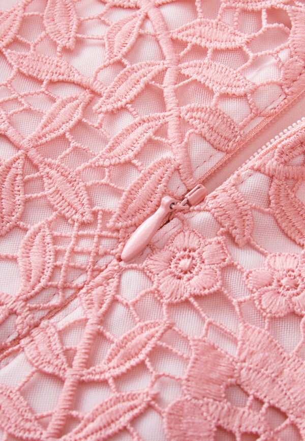 V-Neck Puff-sleeve Slim-cut Lace Dress - Image 8